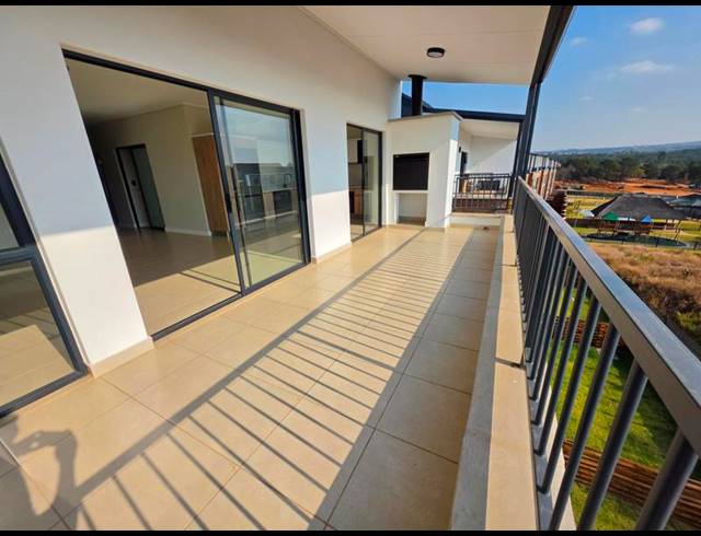 3 BEDROOM APARTMENT FOR SALE IN MOOIKLOOF